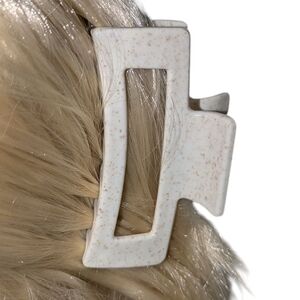 🍁 3/$15 Eco Friendly Rectangle Hair Clip